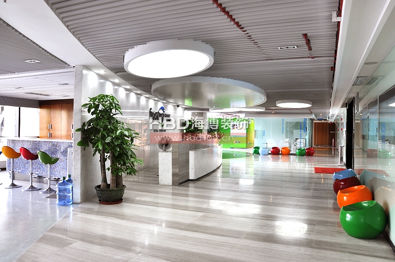 科技公司辦公室裝修設(shè)計,前臺設(shè)計裝修.jpg 科技公司辦公室裝修設(shè)計,前臺設(shè)計裝修.jpg