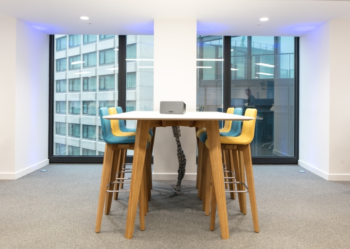 科技藍辦公室裝修,廣州辦公室裝修,辦公室設(shè)計,海博裝飾.jpg 科技藍辦公室裝修,廣州辦公室裝修,辦公室設(shè)計,海博裝飾.jpg