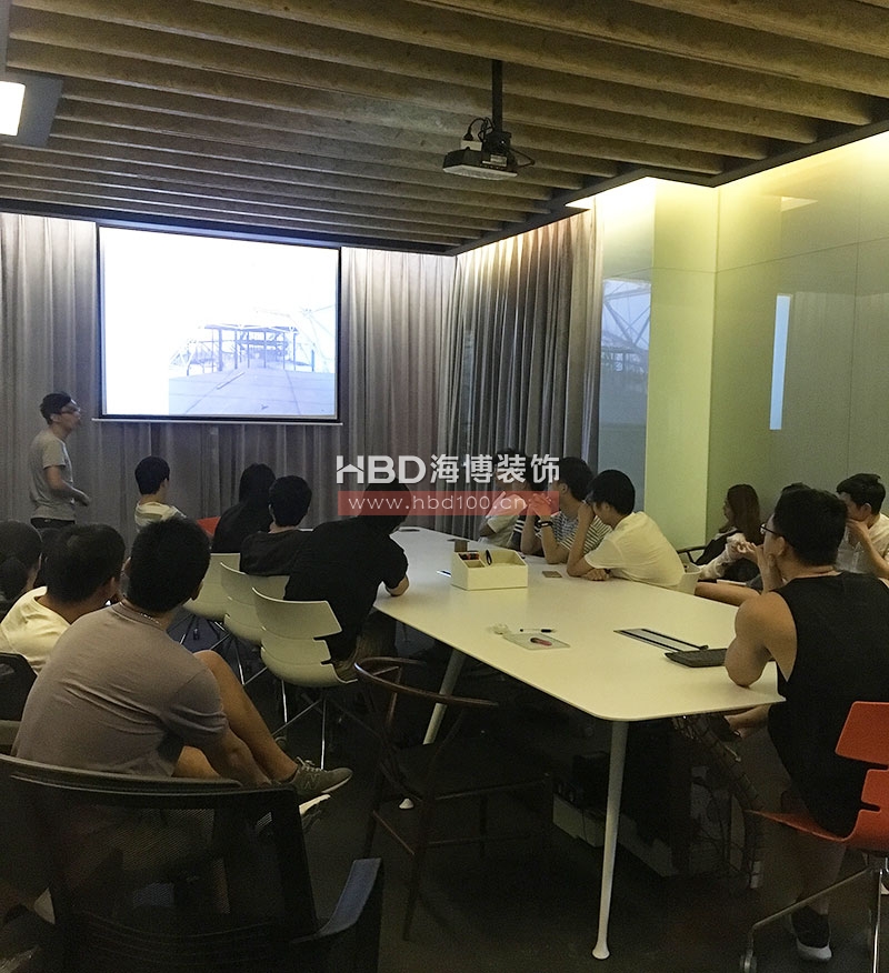 廣州海博裝修公司,設(shè)計部會議,辦公室裝修設(shè)計,海博裝飾.jpg 廣州海博裝修公司,設(shè)計部會議,辦公室裝修設(shè)計,海博裝飾.jpg