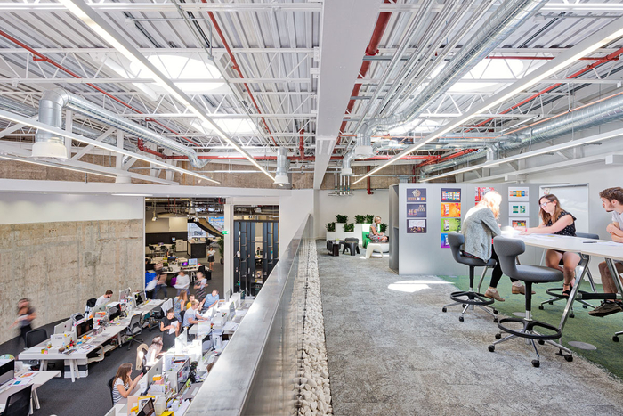 工業(yè)風(fēng)辦公室裝修設(shè)計(jì),開放式辦公室設(shè)計(jì),廣州裝飾公司,海博裝飾.jpg 工業(yè)風(fēng)辦公室裝修設(shè)計(jì),開放式辦公室設(shè)計(jì),廣州裝飾公司,海博裝飾.jpg