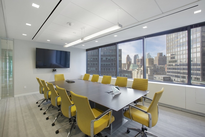 創(chuàng)意廣州辦公室裝修.jpg 創(chuàng)意廣州辦公室裝修.jpg