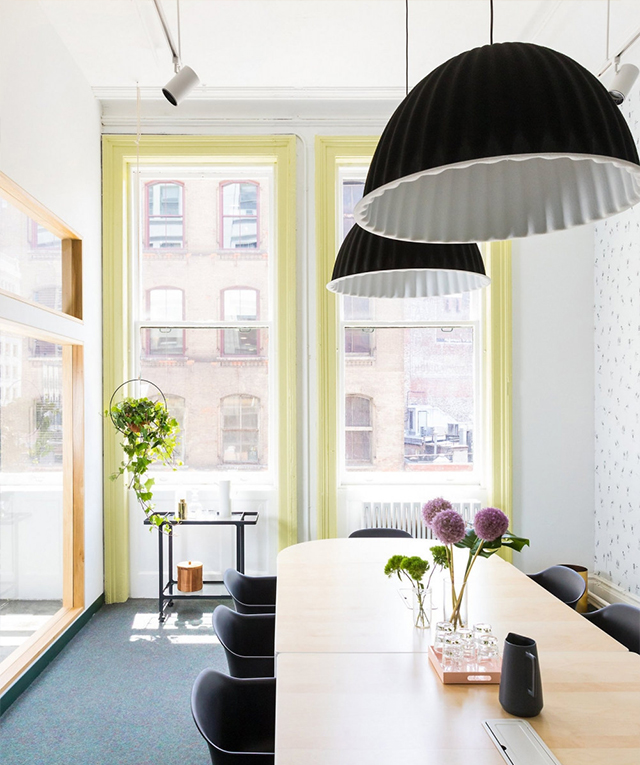 國外風(fēng)辦公室裝修設(shè)計(jì).jpg 國外風(fēng)辦公室裝修設(shè)計(jì).jpg