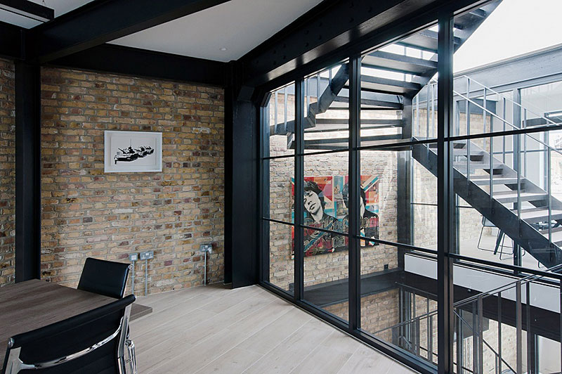loft風(fēng)格辦公樓裝修設(shè)計.jpg loft風(fēng)格辦公樓裝修設(shè)計.jpg